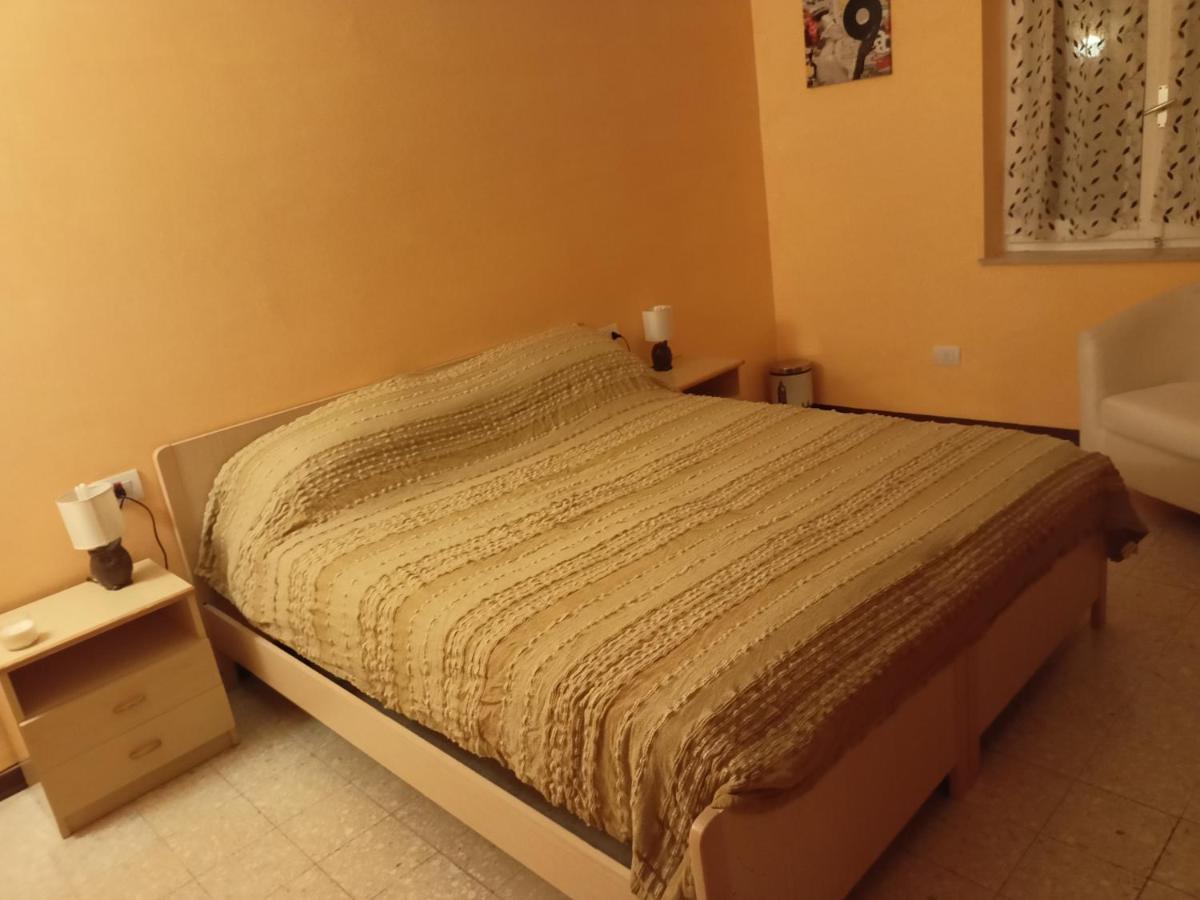 Casa Arcobaleno Hotel Амелиа Екстериор снимка